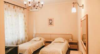 Гостиница Шале Пермь Улучшенный двухместный номер с 2 отдельными кроватями-2